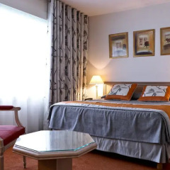 Отель Hôtel Charlemagne 4* Стандартный номер с различными типами кроватей фото 4