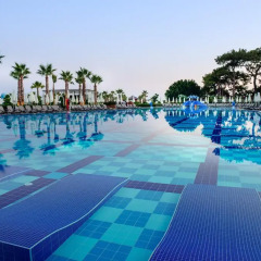 Rubi Platinum Spa Resort & Suites - Всё включено Турция, Аланья - отзывы, цены и фото номеров - забронировать отель Rubi Platinum Spa Resort & Suites - Всё включено онлайн бассейн фото 3