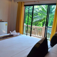Отель Phongpipat Lanta Mansion 2* Улучшенный номер с различными типами кроватей фото 4
