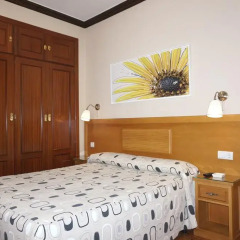 Отель Hostal Santillan Стандартный номер с различными типами кроватей фото 4