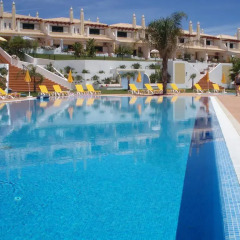 Отель Villas Rufino бассейн