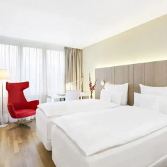 Отель NH Collection Hamburg City 4* Улучшенный номер разные типы кроватей фото 3
