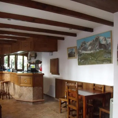 Отель Hostal Restaurante Nevandi гостиничный бар