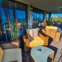 Отель Club Residence at BlackSeaRama Golf Болгария, Балчик - отзывы, цены и фото номеров - забронировать отель Club Residence at BlackSeaRama Golf онлайн балкон