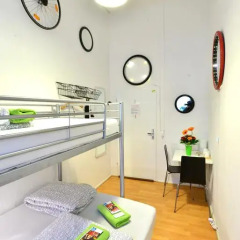 Kiez Hostel Berlin Стандартный номер с двуспальной кроватью (общая ванная комната) фото 11