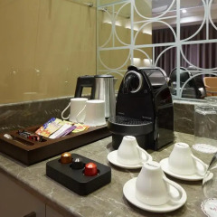 Отель Mercure Istanbul Taksim 4* Улучшенный номер с различными типами кроватей фото 4