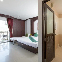 Отель Patong Buri 3* Стандартный номер с различными типами кроватей фото 15
