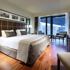 Отель Eurostars Berlin 5* Стандартный номер с двуспальной кроватью фото 7