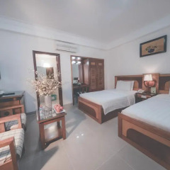 Lan Lan 2 Hotel 4* Улучшенный номер с различными типами кроватей фото 3