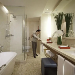 Отель InterContinental Saigon 5* Улучшенный номер с различными типами кроватей
