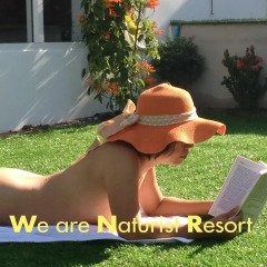 Отель Barefeet Naturist Resort фитнесс-зал