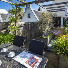 Апартаменты Dutch Masters Short Stay Apartments питание