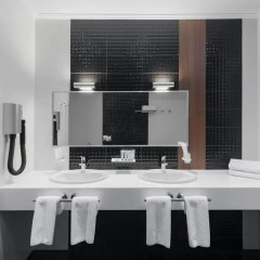 Гостиница Lavicon Apart Hotel Collection в Небуге 13 отзывов об отеле, цены и фото номеров - забронировать гостиницу Lavicon Apart Hotel Collection онлайн Небуг ванная
