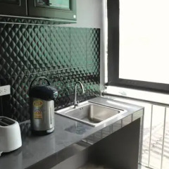 Отель Kamala Beach Guesthouse в номере