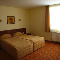 Bariakov Hotel 3* Стандартный семейный номер с двуспальной кроватью фото 2
