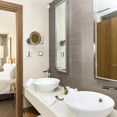 Отель Hilton Malta 5* Номер Делюкс с различными типами кроватей фото 8