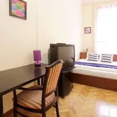 Отель City Rooms Стандартный номер с двуспальной кроватью (общая ванная комната) фото 12