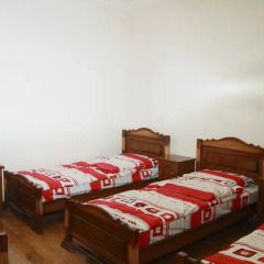 Inter Hostel Стандартный семейный номер с двуспальной кроватью фото 3