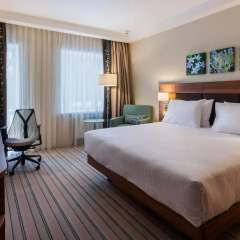 Гостиница Hilton Garden Inn Moscow Новая Рига 4* Стандартный номер с двуспальной кроватью фото 2