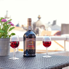 Отель Apartamento da Rua da Fabrica гостиничный бар