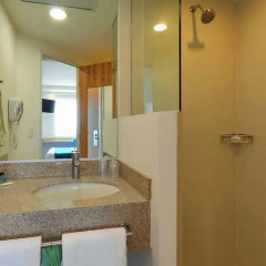 Отель One Guadalajara Expo 3* Улучшенный номер с различными типами кроватей