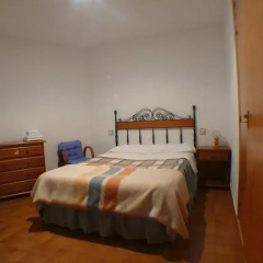Отель Hostal Matazueras Стандартный номер с двуспальной кроватью