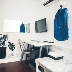 Отель Blu Monkey Bed & Breakfast Phuket Улучшенный номер с различными типами кроватей фото 5