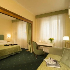 Napoleon Hotel 4* Улучшенный номер с различными типами кроватей фото 8