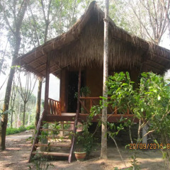 Отель Lanta Maikeaw Bungalow Ланта бассейн