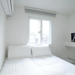 Отель K-Guesthouse Dongdaemun Premium 2 2* Стандартный номер с различными типами кроватей фото 9