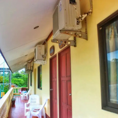 Отель Lanta Ala Guesthouse 3* Стандартный номер фото 15
