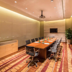 Отель Holiday Inn Shanghai Hongqiao