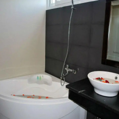 Barcelona Hotel Nha Trang 3* Улучшенный номер с разными типами кроватей фото 5