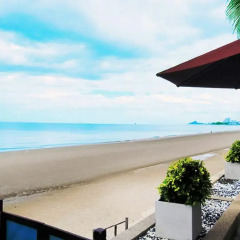 Отель Imperial Hua Hin Beach Resort пляж