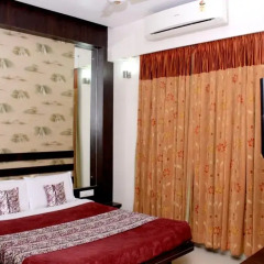 Hotel Aarya Inn сейф в номере