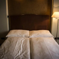 Hotel Continental Пльзень сейф в номере