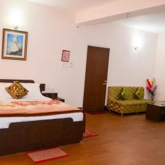 Отель FabHotel Red Cherry Residency M.G Marg комната для гостей фото 3