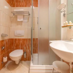Отель DHSR Centralni Lazne 4* Стандартный номер с различными типами кроватей фото 8