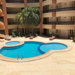 Апартаменты Regency Towers Apartments бассейн
