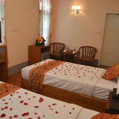 Royal Yadanarbon Hotel 3* Стандартный номер с двуспальной кроватью фото 4