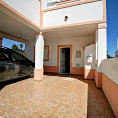 Отель Villa Oura парковка