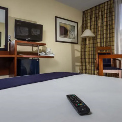 Отель Holiday Inn Lisbon 4* Стандартный номер с различными типами кроватей фото 2