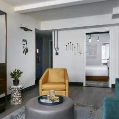 The Renwick Hotel New York City, Curio Collection by Hilton 4* Улучшенный люкс с различными типами кроватей фото 2