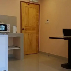 Отель Patamnak Beach Guesthouse 3* Люкс с различными типами кроватей фото 8