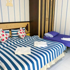 Отель B & L Guesthouse 3* Стандартный семейный номер с разными типами кроватей фото 4