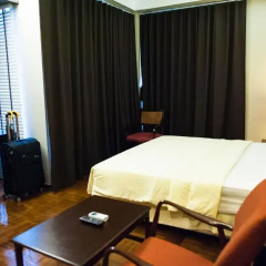 Отель Baan Silom Soi 3 2* Номер Делюкс с разными типами кроватей фото 14