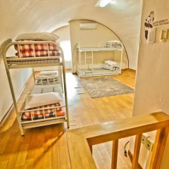 Отель Kimchee Hongdae Guesthouse Кровать в общем номере с двухъярусной кроватью фото 19