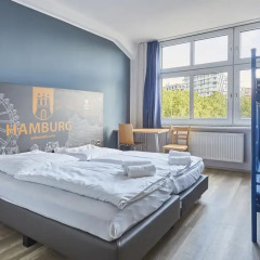 Отель a&o Hamburg Hauptbahnhof комната для гостей фото 5