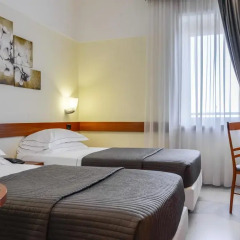 Hotel Bologna Airport 4* Стандартный номер с различными типами кроватей фото 3