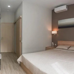 Гостиница Valeri 3* Люкс двуспальная кровать фото 9